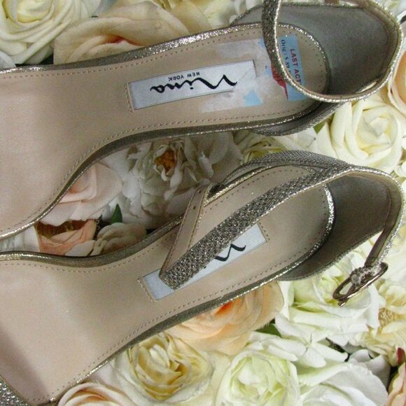 NIB Nina metallic heels 6 - Picture 5 of 11